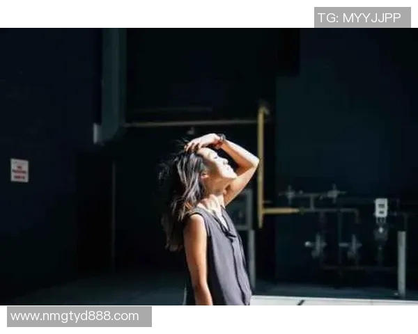 法女与美女的较量揭示2019年6月28日的时尚与魅力之争