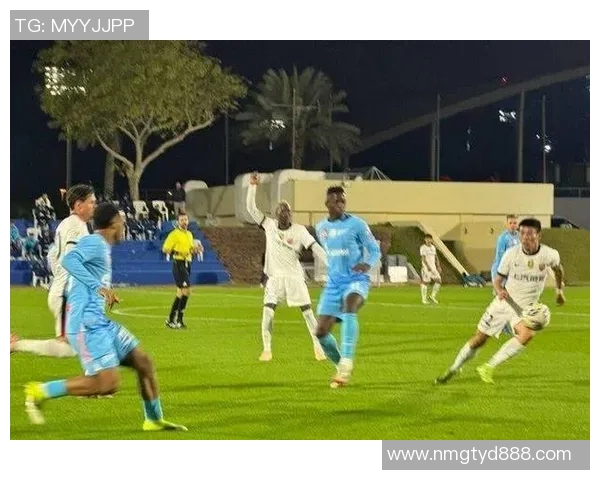 中超冠军?亚洲笑柄!海港的膝盖还能弯几回?